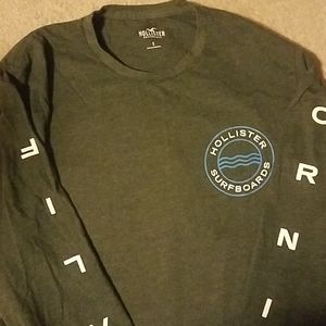 Hollister long sleeved t shirt; size S